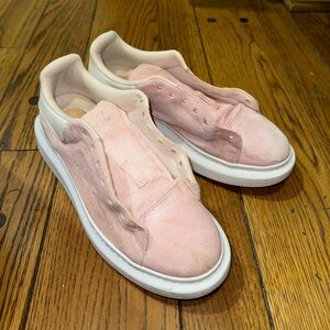 Alexander Maqueens suede light pink sneakers